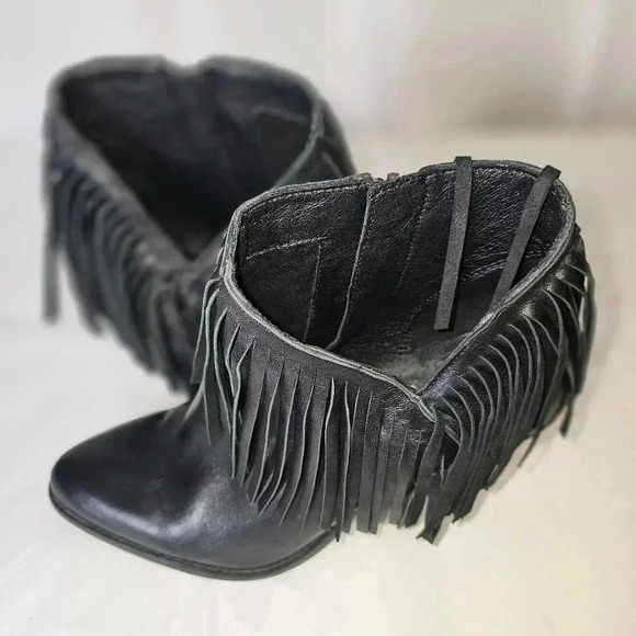 Jessica Simpson‎ leather fringe booties - Picture 3 of 10